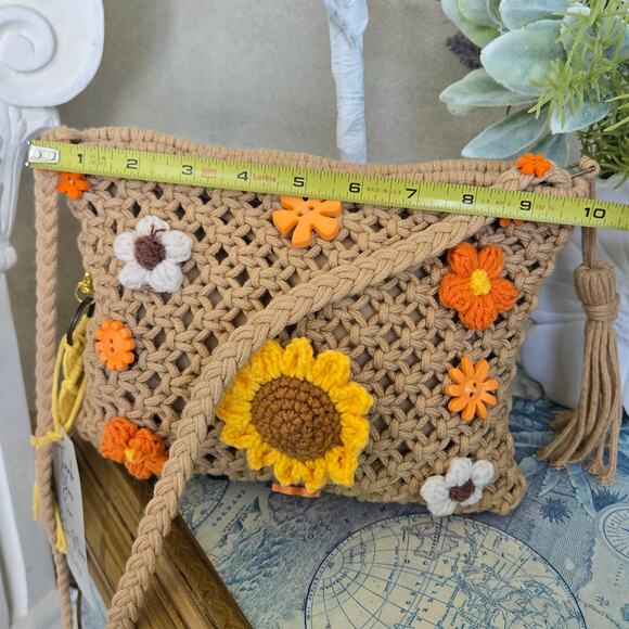 FLR PWR Transformed Macrame Sunflower bag floral coin purse tan yellow orange - Picture 11 of 13